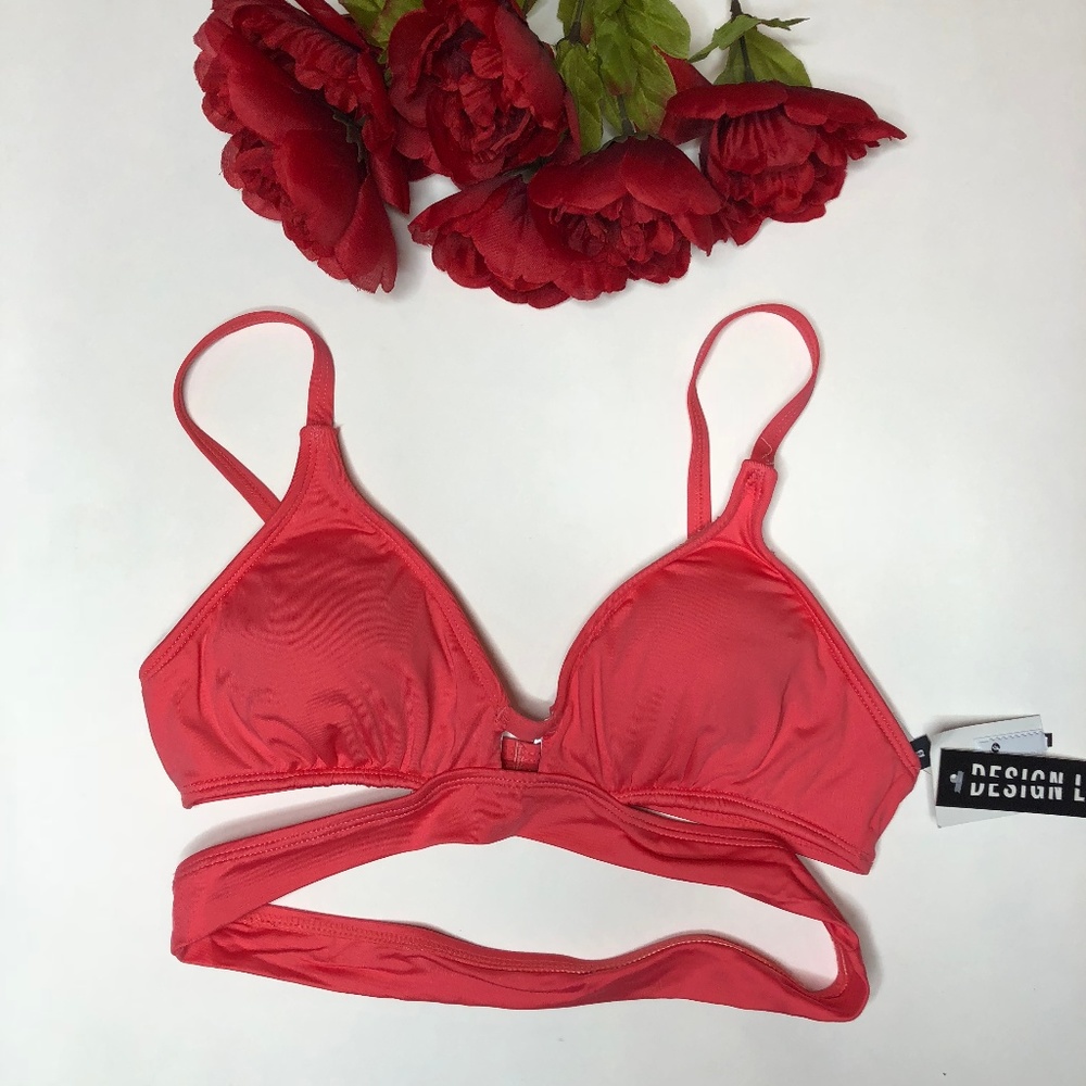 NWT Design Lab Lord & Taylor Strappy Bikini Top SM
